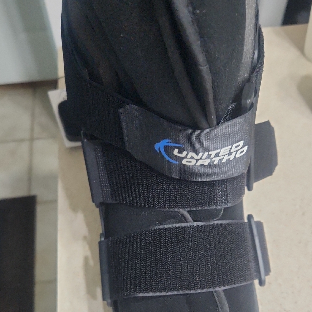 United Ortho Black Medical Boot